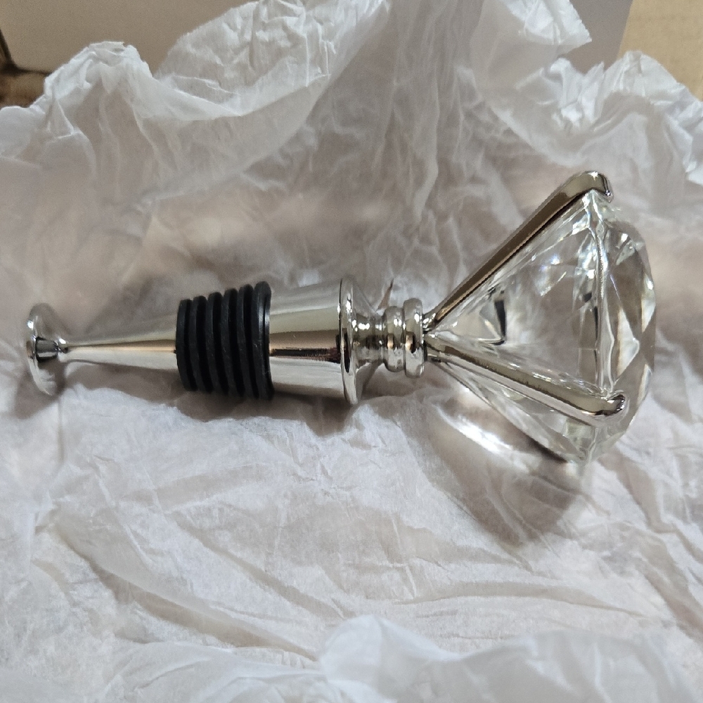Crystal Diamond Shaped Wine Bottle Stopper